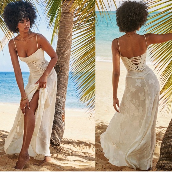 ❌SOLD❌HOUSE OF CB Seren Floral Lace Back Maxi Dress in Vintage Cream New - Picture 2 of 16